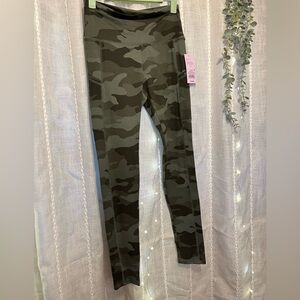 Hirise Camo Leggings NWT